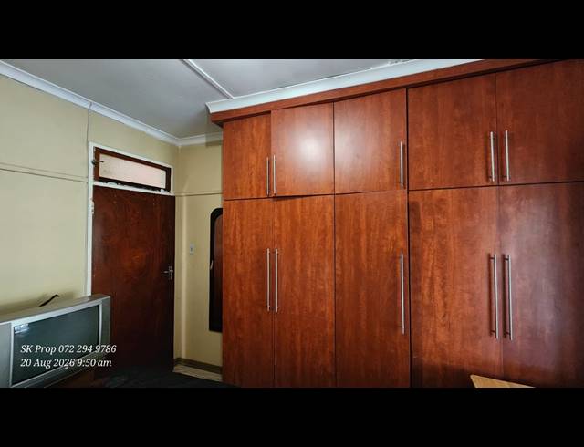 3 BEDROOM HOUSE FOR SALE IN NAPIERVILLE